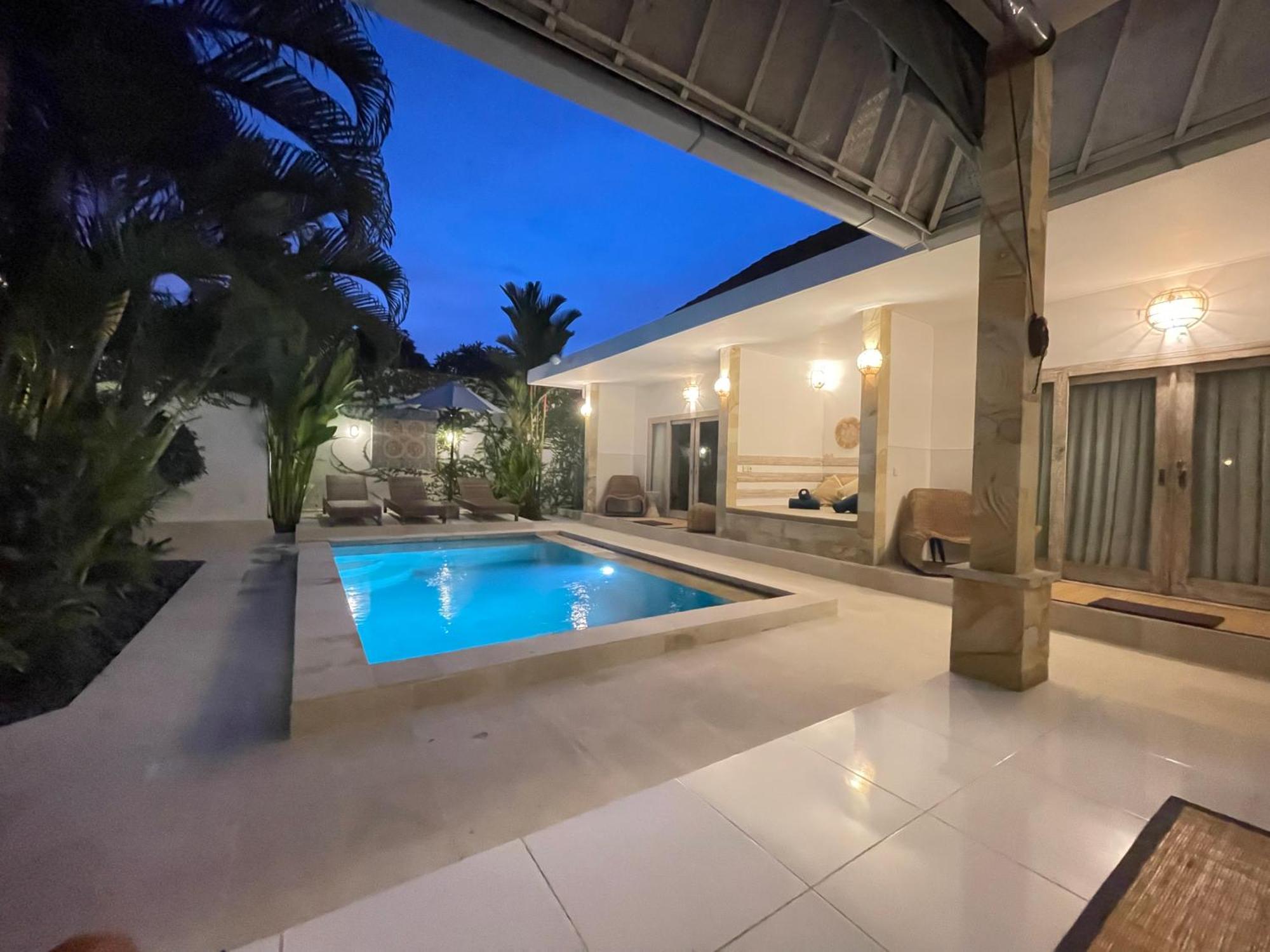 Pennylane Villa Seminyak Esterno foto
